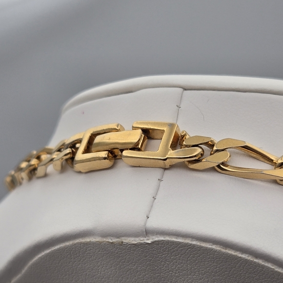 Monet Figaro Chain Necklace Gold Plated Clean Elegant Designer Signed 16'' - Picture 10 of 11